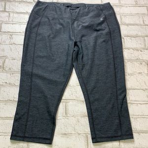 Danskin Now leggings Midcalf length